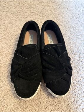 Black Knotted Slip-On Sneakers